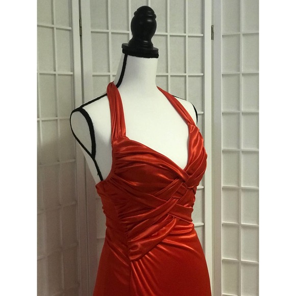 B. Darlin Sheath Halter Dress - Picture 2 of 5